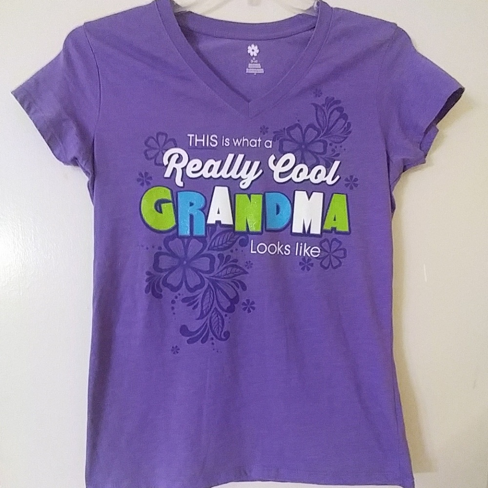 REALLY COOL GRANDMA V-Neck Tee Top M 8-10